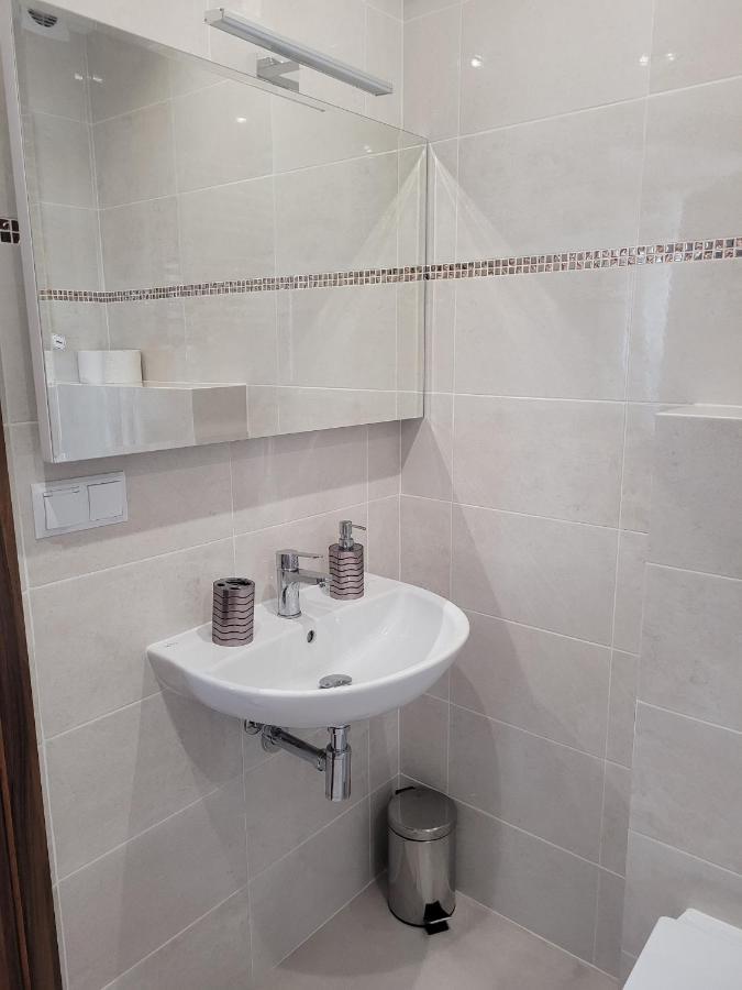 Bed and Breakfast Zlote Pioro Nisko Екстер'єр фото