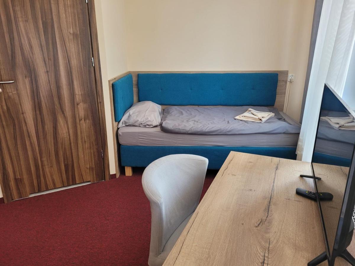 Bed and Breakfast Zlote Pioro Nisko Екстер'єр фото