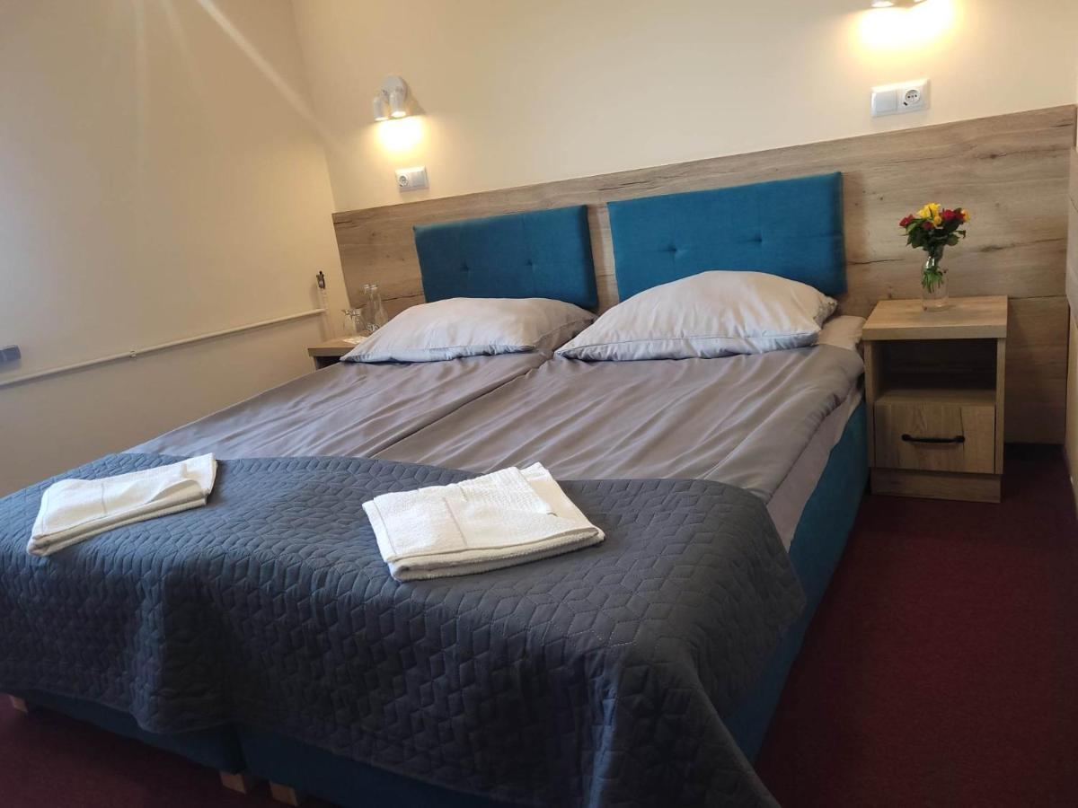 Bed and Breakfast Zlote Pioro Nisko Екстер'єр фото